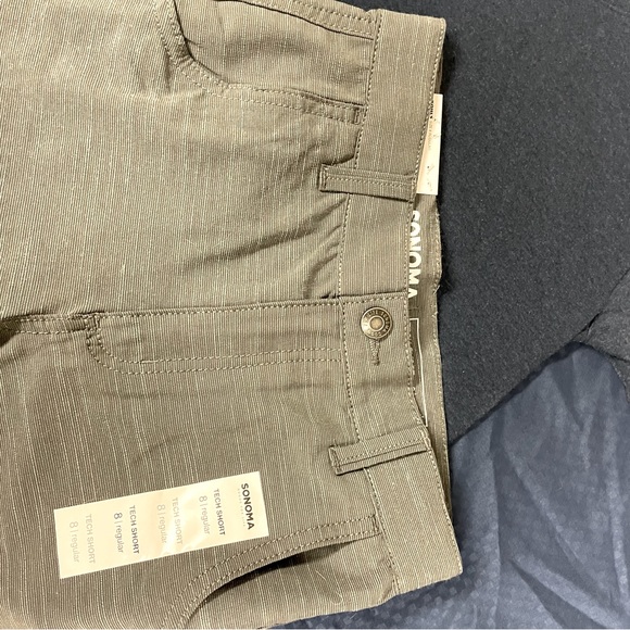 Youth Boys Size 8 Outfit. NWT gray Shorts with gently used navy v neck shirt. - Picture 5 of 8